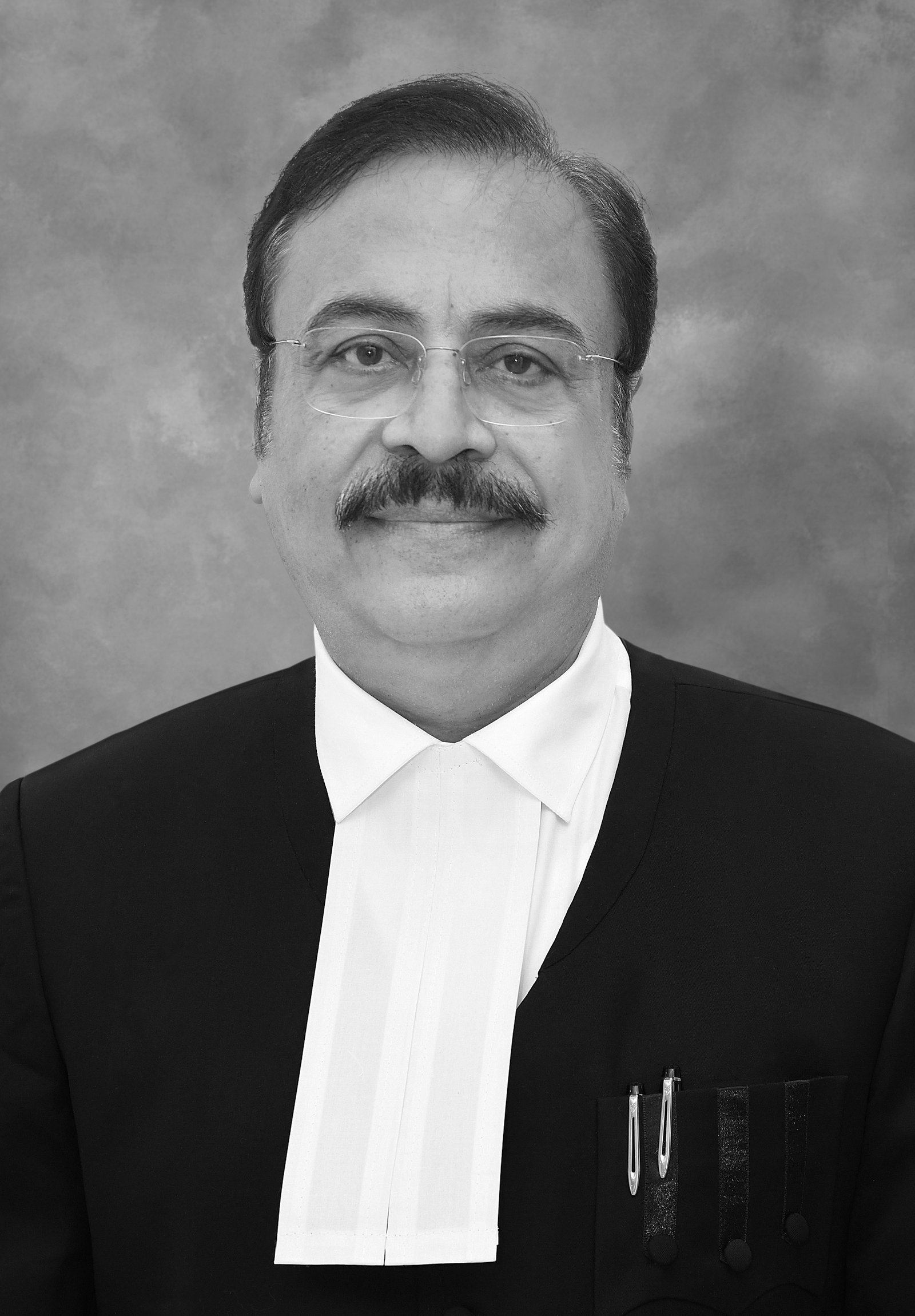 Hon'ble Mr. Mahesh Chandra Tripathi